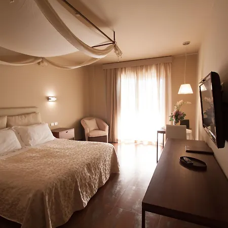 Main Palace Hotel 4*