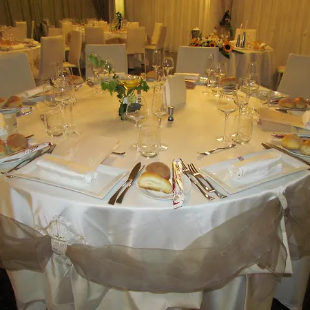 호텔 Main Palace 4*