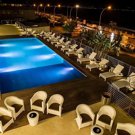 Main Palace Hotel 4*