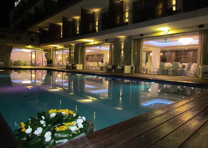 Main Palace 4* 로칼루메라