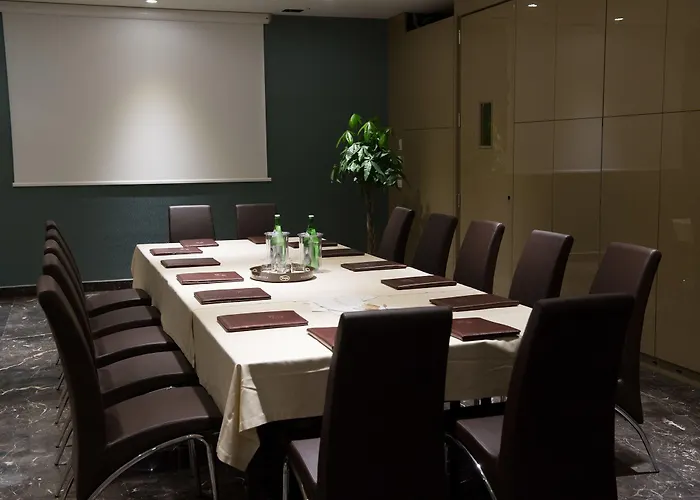 Main Palace Hotel 4*