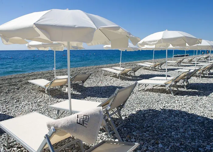 Main Palace Hotel 4*