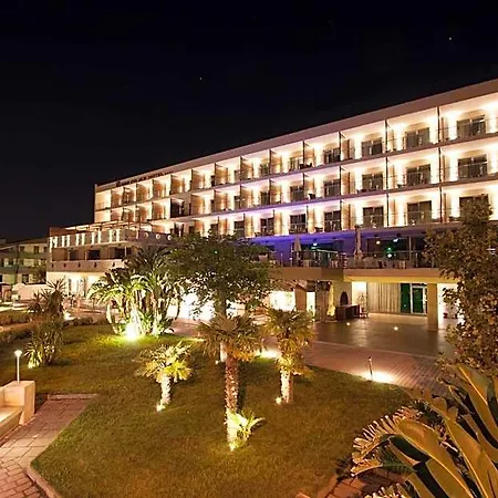 Main Palace Hotel 4*