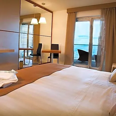 Main Palace 4*