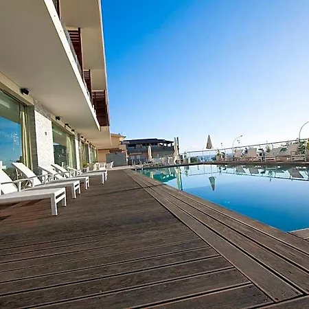 Ξενοδοχείο Main Palace 4*