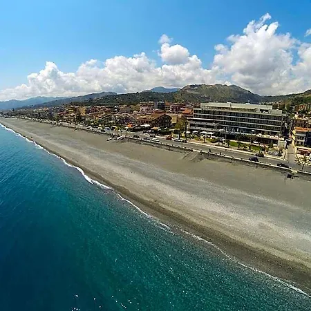 Main Palace Hotel 4*