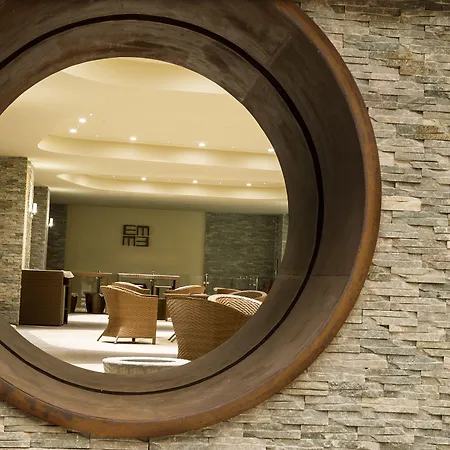 Hotel Main Palace 4*