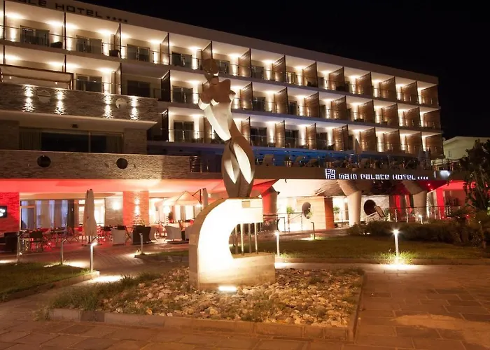 Hotel Main Palace 4*